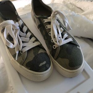 Steve Madden Camo Platform Sneakers